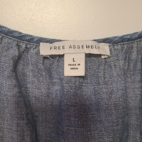 Blue Buttoned Tie Front Puff Sleeve Midi Dress - Picture 2 of 7